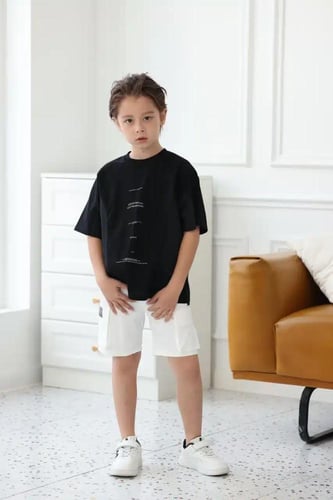 شورت ولادي ابيض قصير 4122