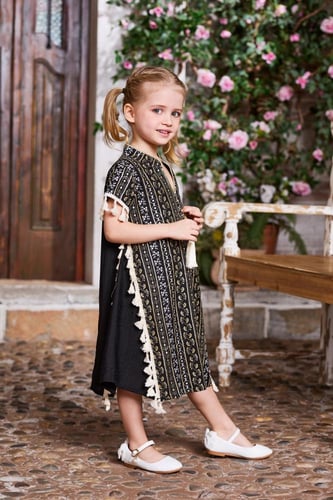 جلابية بناتي سوداء بنمط تراثي مميز 7012