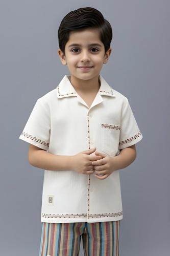 قميص أطفال أولادي أبيض بأكمام قصيرة وتطريز جانبي أ...