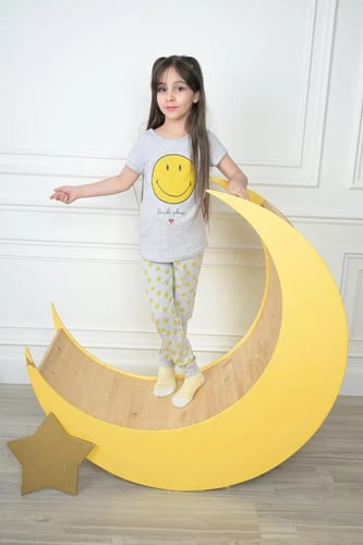 بجامه اطفال بناتي رسمه فيس على الصدر 82663