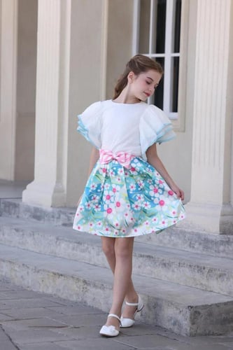 بلوزة بناتي بيضاء باكمام مكرنشة 7110