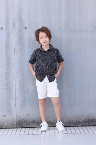 قميص ولادي اسود بنقش ابيض 4121