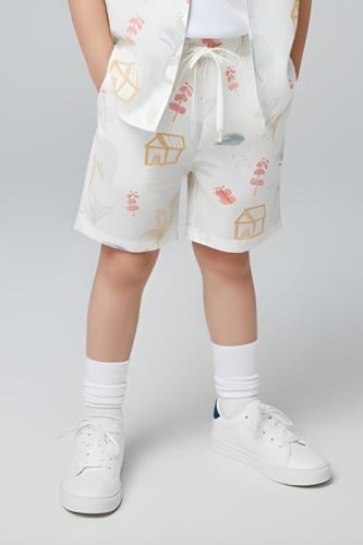 شورت أولادي أبيض بطبعات ملونة بتصميم صيفي أنيق4177...