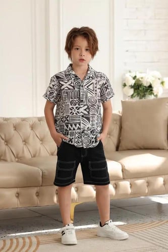 شورت ولادي اسود بخيوط بيضاء 4129