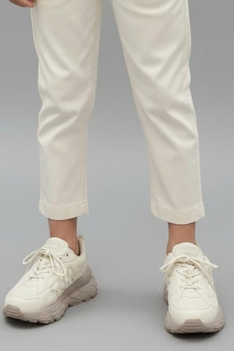 حذاء ولادي رياضي بلون أوف وايت للأعمار من 2 إلى 12...