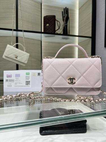 شنطه Chanel Chain Handle Wallet