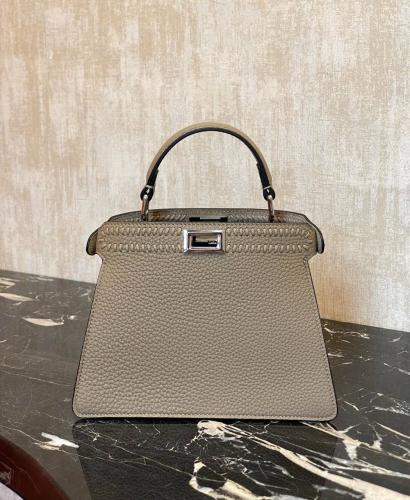 شنطة Fendi Peekaboo Petite Woven Handbag