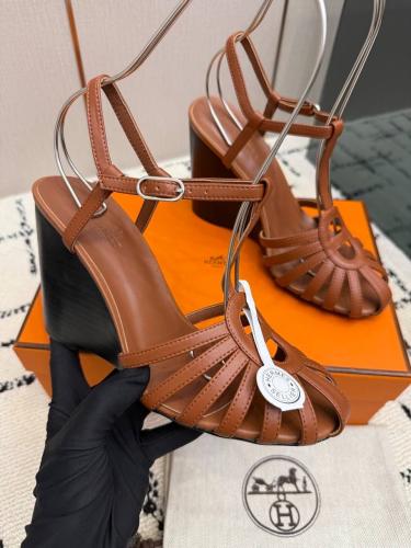 حذاء ايرميز Hermès Roman pig cage pig nose wedge sandals