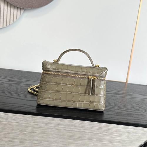 شنطه Chanel Vanity Case 26A Collection