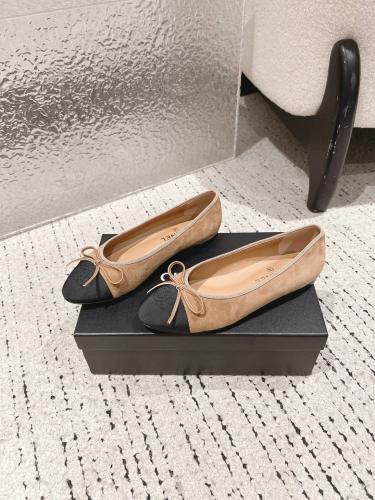 حذاء فلات شانيل Chanel cashmere ballet flats