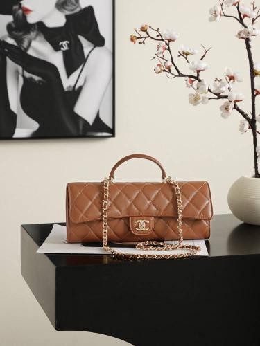 شنطه شانيل Chanel 26A Métiers d'Art series handle bag