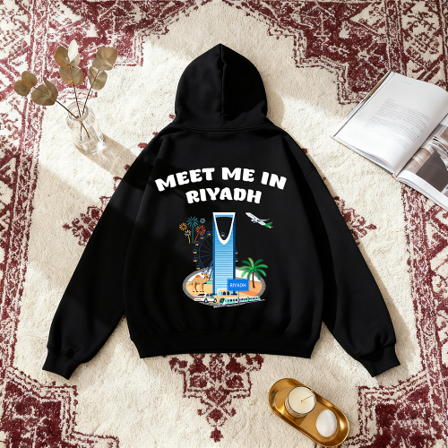 هودي مطبوع بشعار “Meet Me in Riyadh”