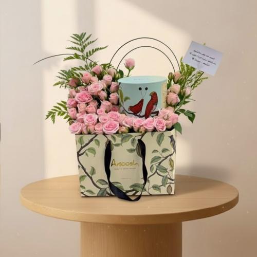 همسة ورد" تلامس القلب