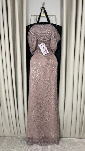 فستان سهرة كلفة دانتيل مع لولو وترتر