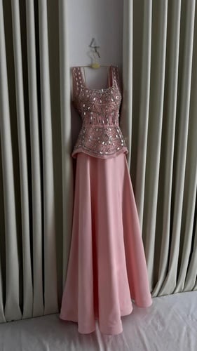 فستان سهرة تل مطرز يدوي مع باربي