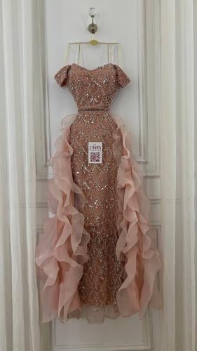 فستان سهرة كلفه لول مع ذيل اورجينزا