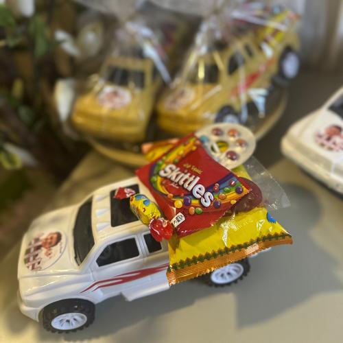 توزيعات شاص العيد بلعبه السيارة