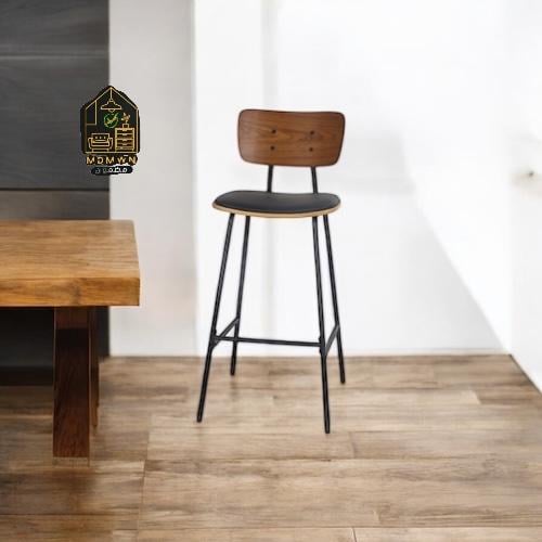 كرسي بار خشبي لون اسود