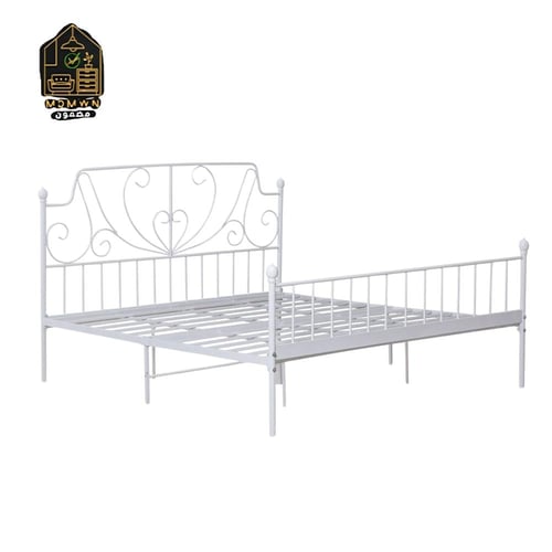 سرير معدني أنيق بتصميم زخرفي فاخر متعدد المقاسات