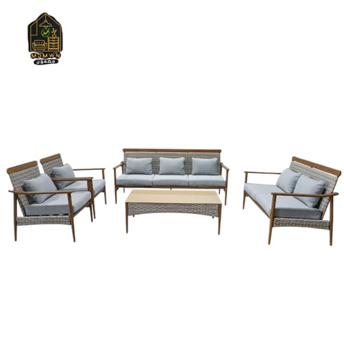 طقم كنب المنيوم بتصميمه العصري وبألوانه الكلاسيكية