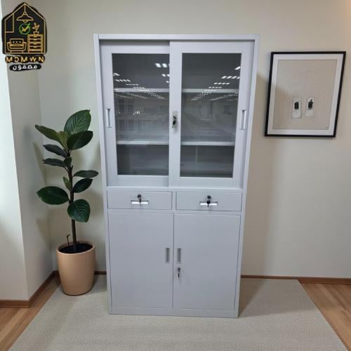 خزانة معدنية بباب زجاجي