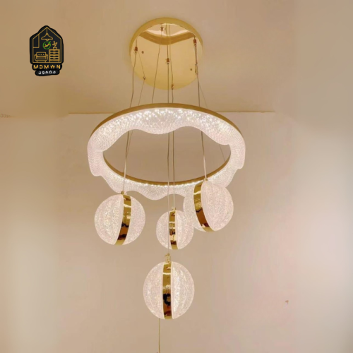 ثريا "غيوم الكريستال"