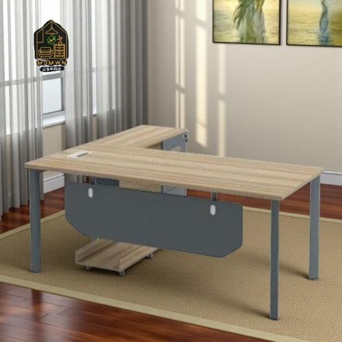 مكتب مودرن بأرجل حديد مقاسات متعددة