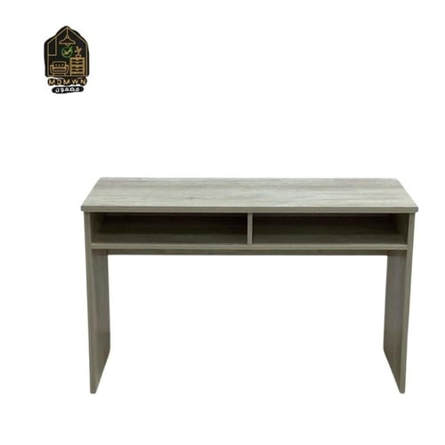 مكتب مدرسي أنيق وبسيط يضيف لمسة تنظيم وأناقة لمساح...