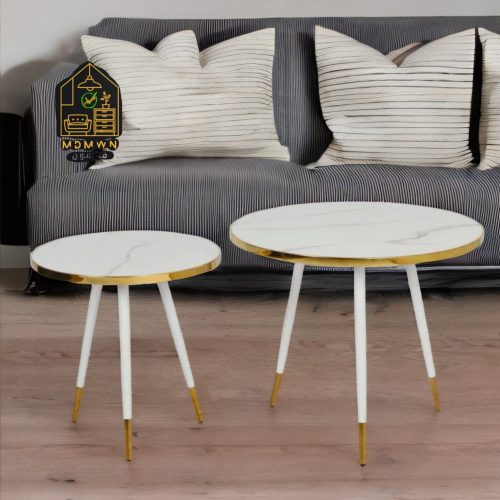 طاولة بعدة احجام