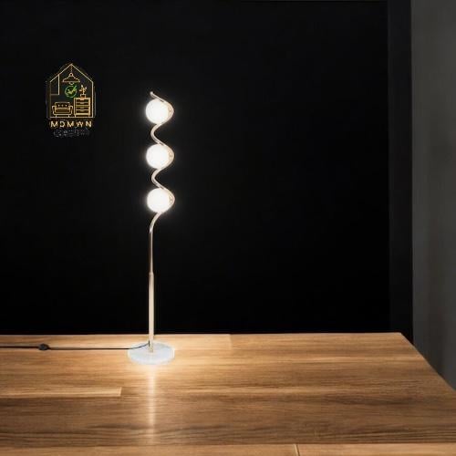 مصباح ارضي بتصميم لولبي نحاسي حلزوني