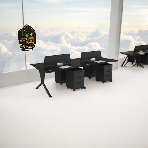 طاولة مكتب مع برتيشن رباعي وزجاج وأدراج