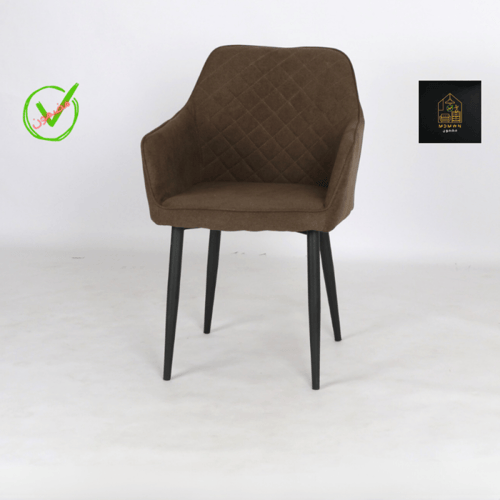 كرسي مريح عدة الوان