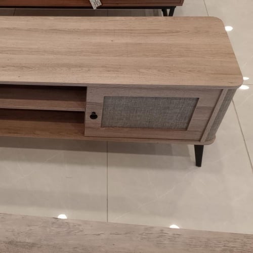 طاولة تلفزيون ( 50*40*160 ) سم لون خشبي