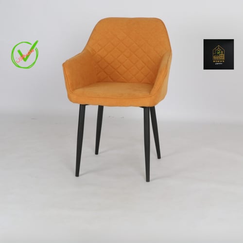 كرسي مريح عدة الوان