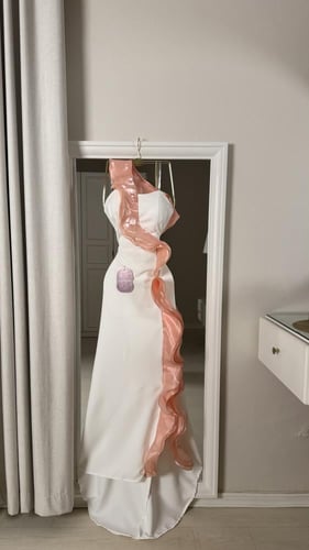 فستان امنيه