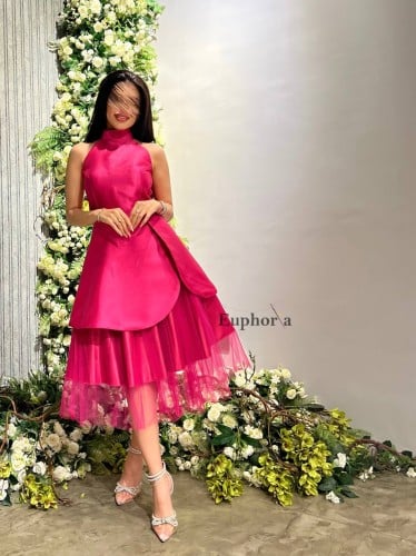 فستان فوشيا باربي مع دانتيل مع الاسفل