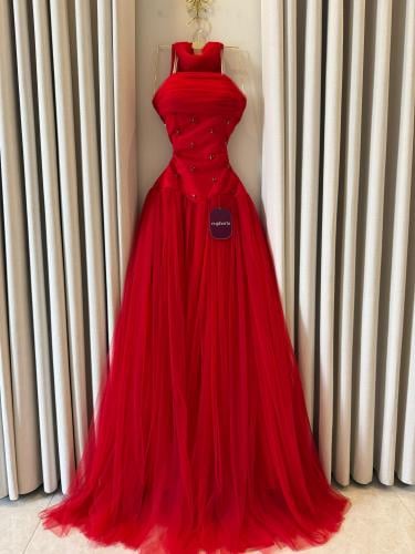 فستان احمر تل