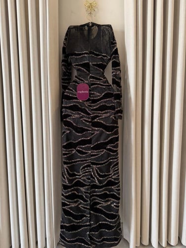 فستان اسود دانتيل مخمل