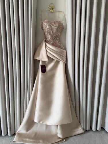 فستان منيره