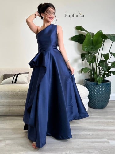 فستان قصة سيمبل كتف واحد