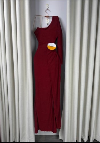 فستان احمر ناعم ماسك