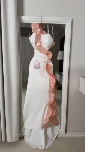 فستان امنيه