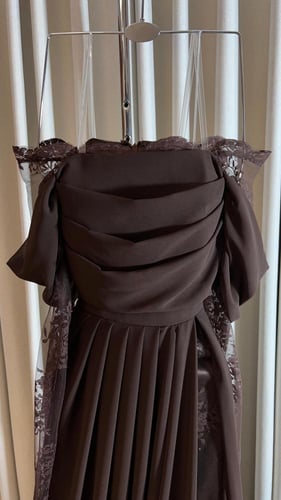 فستان جورجيت دانتيل بني