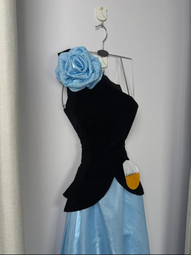 فستان مخمل معا كرنكل