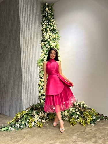 فستان فوشيا باربي مع دانتيل مع الاسفل