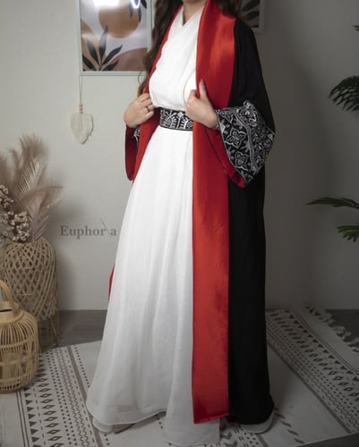 جلابية عصرية حزام مطرزة الأكمام ( قطعتين )