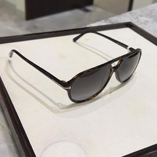 نظارة توم فورد