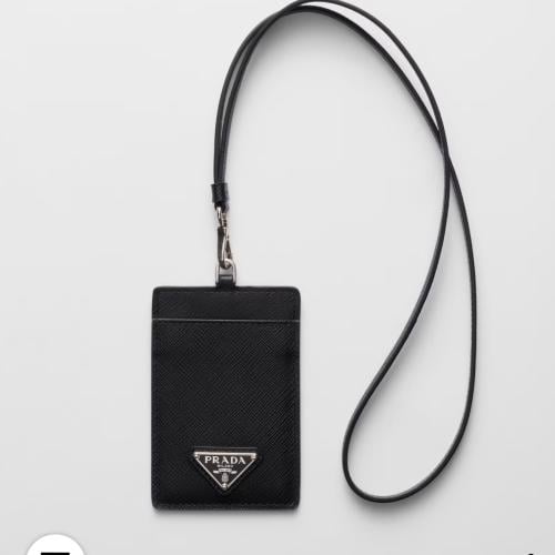 اي دي هولدر برادا