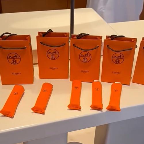 4 عطور ايرميز كلاسيك توزيعات