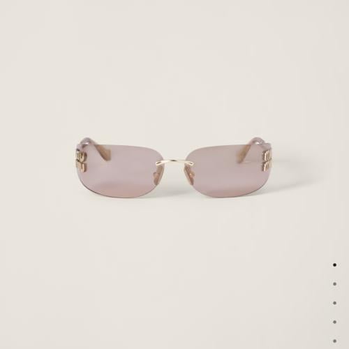 نظارة ميوميو